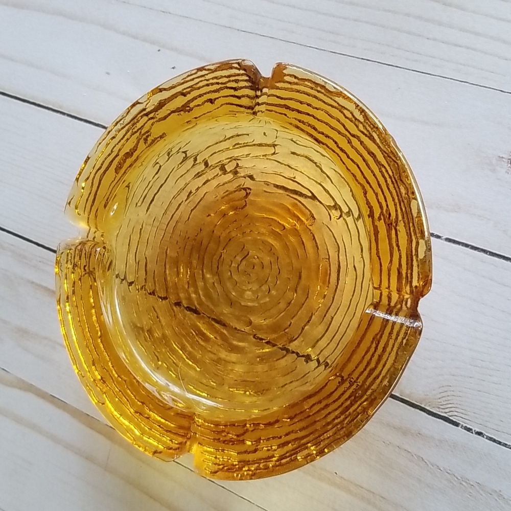 Vintage ash‎ tray amber